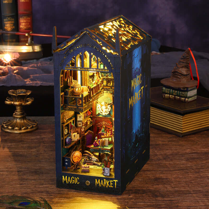 Magic Market Book Nook | Miniacraft (Music Box)