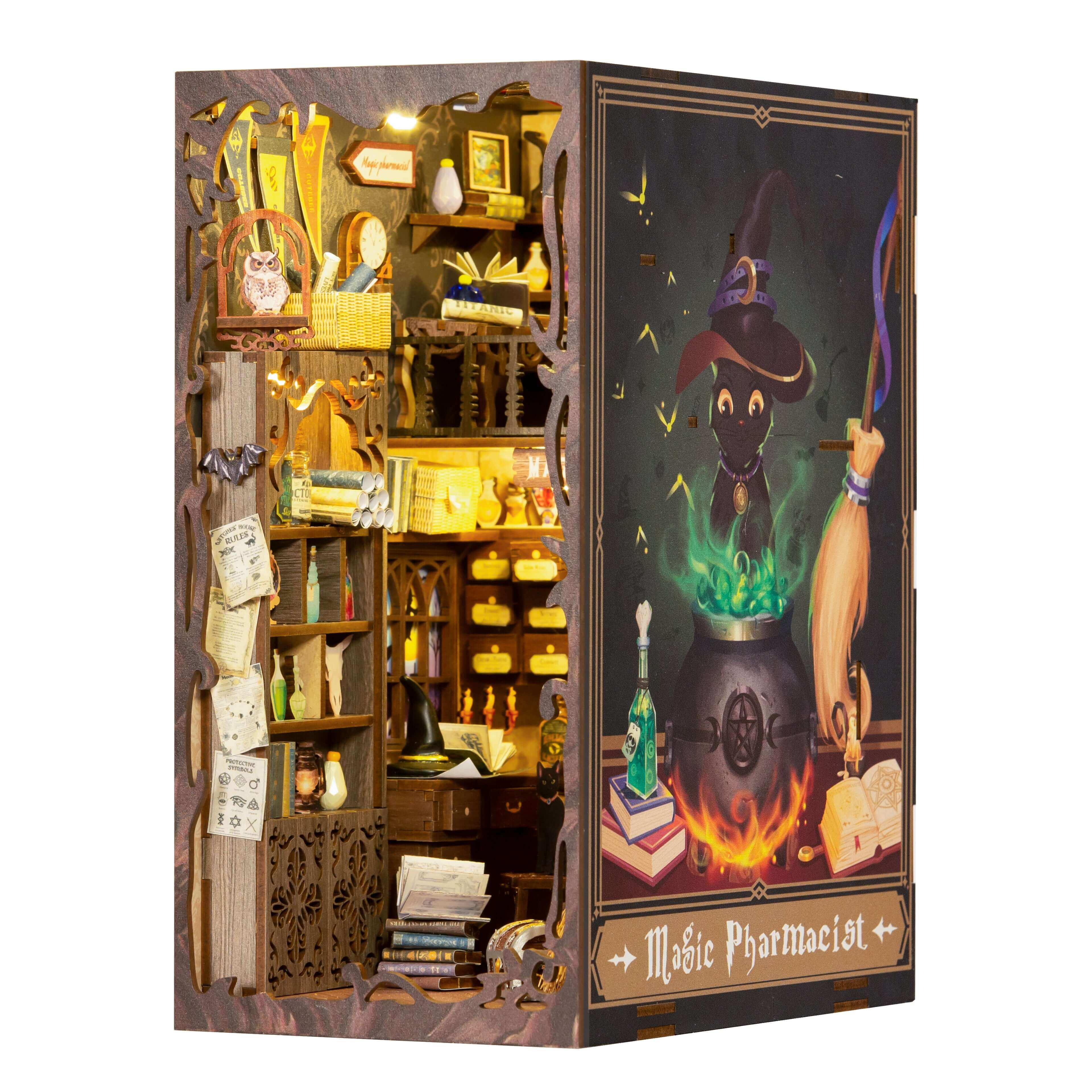 Magic Pharmacist Book Nook | Miniacraft (Dust Cover Included)